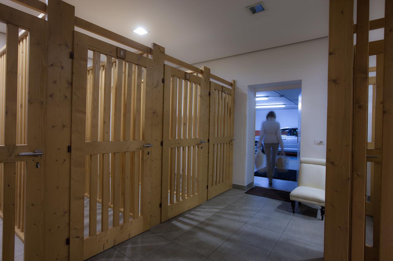 Les Fleurs Bleues Aparthotel Λιβίνιο Εξωτερικό φωτογραφία